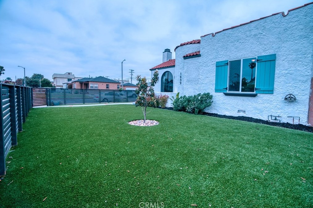 1459 84th St, Los Angeles CA  90047-3107 exterior