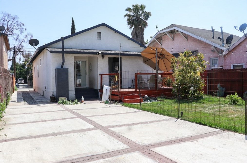 1673 33rd St, Los Angeles CA  90011-2248 exterior