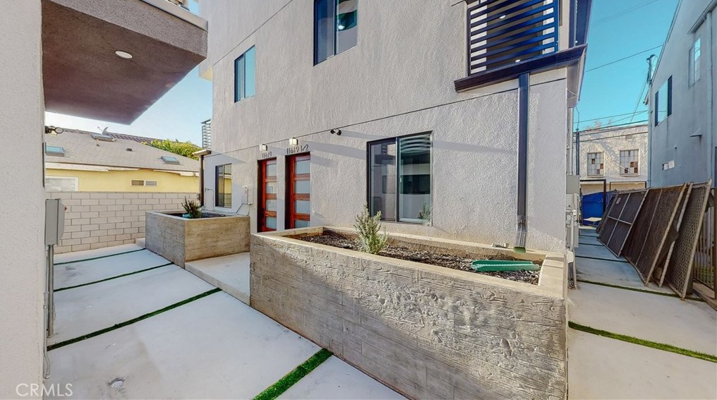 11621 Ayres Ave, Los Angeles CA  90064-2905 exterior