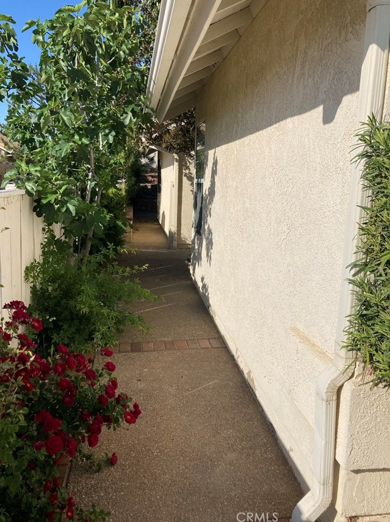 5440 Riviera Ave, Banning CA  92220-5200 exterior