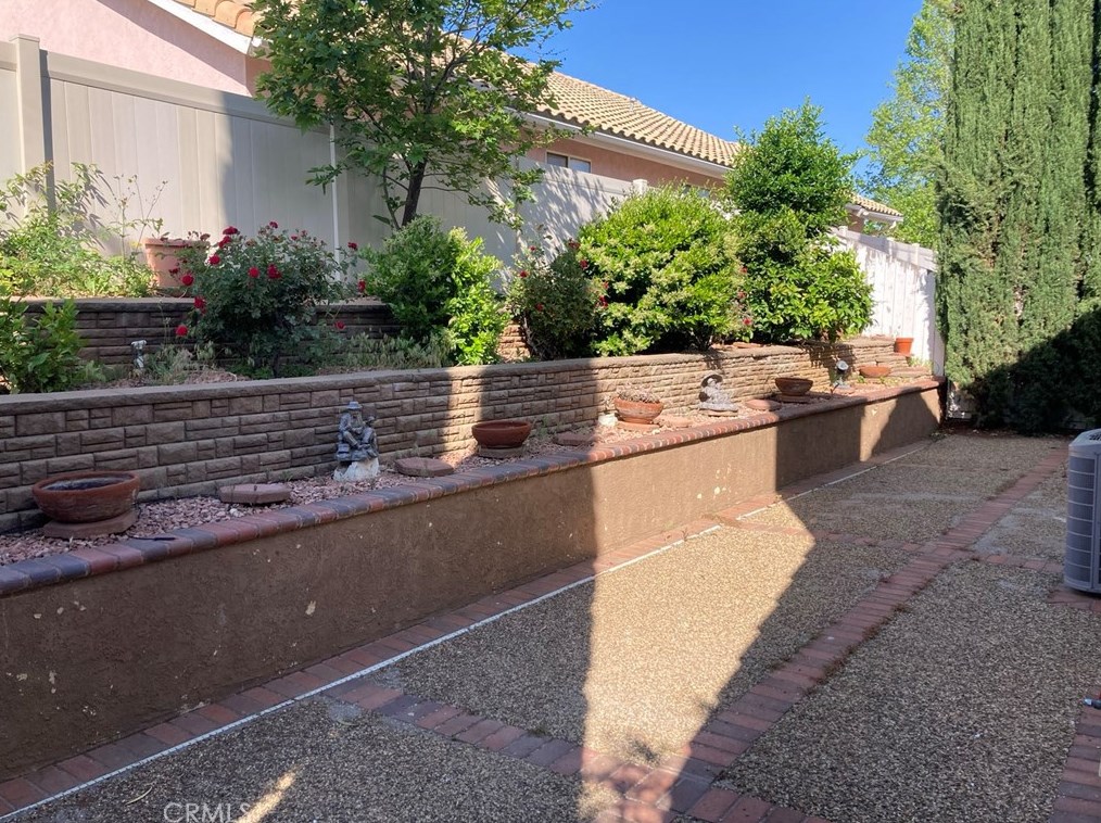 5440 Riviera Ave, Banning CA  92220-5200 exterior