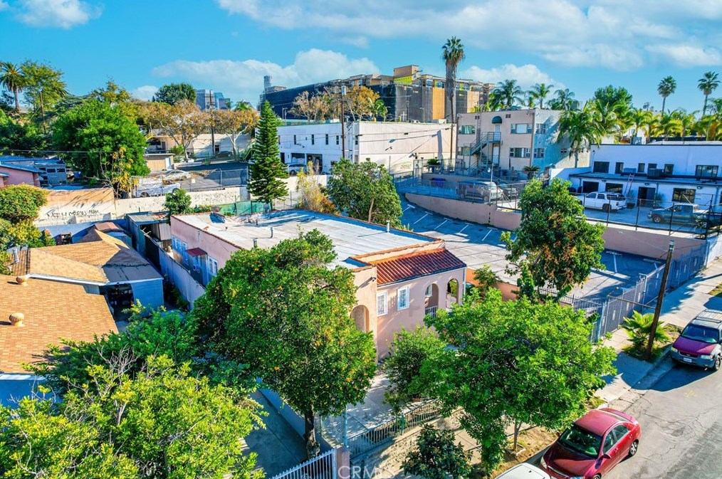 120 Westlake Ave, Los Angeles CA  90026-5331 exterior