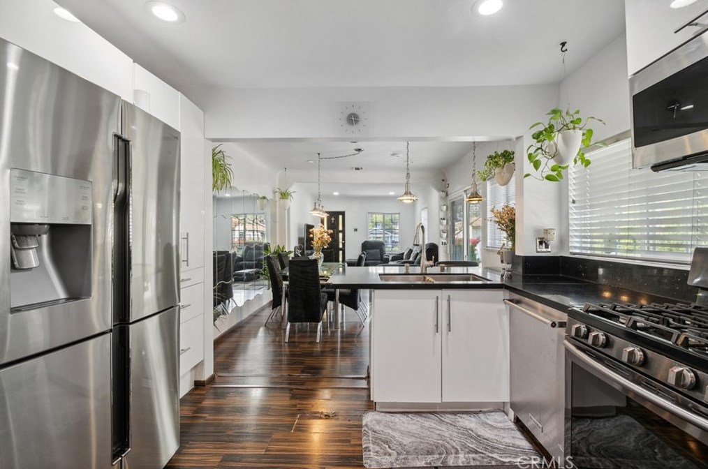 3356 Isabel Dr, Los Angeles CA  90065-2609 exterior