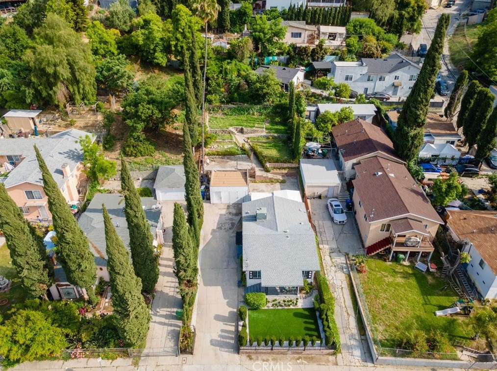 3356 Isabel Dr, Los Angeles CA  90065-2609 exterior