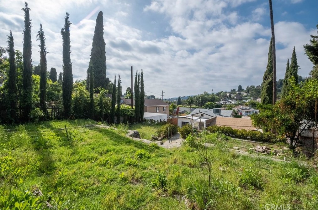 3356 Isabel Dr, Los Angeles CA  90065-2609 exterior