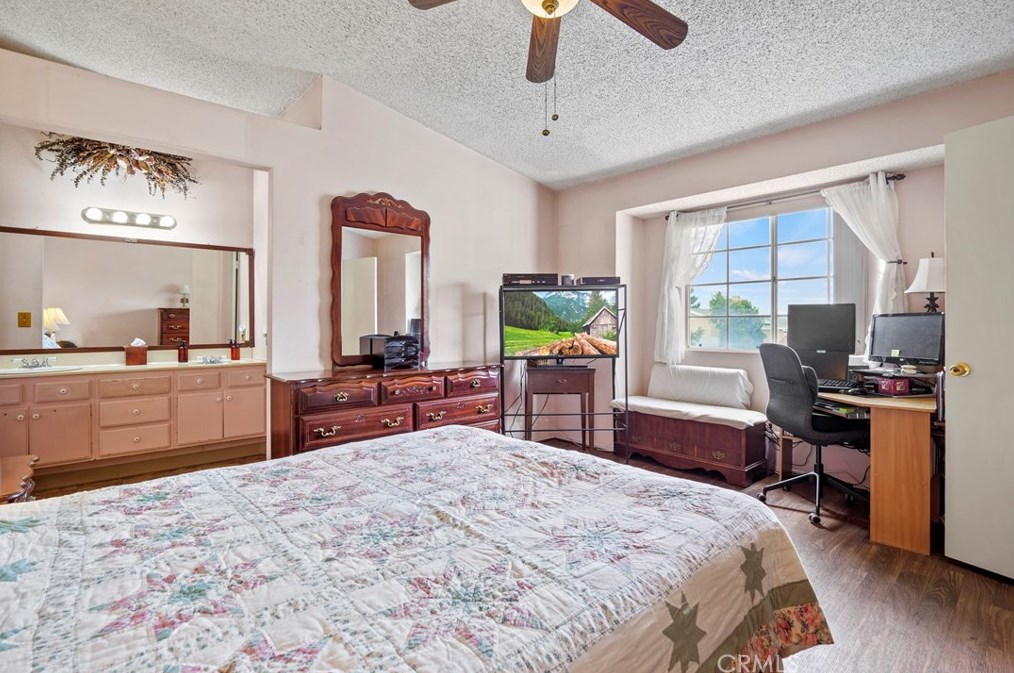 11339 Dronfield Ave, Los Angeles CA  91331-1060 exterior