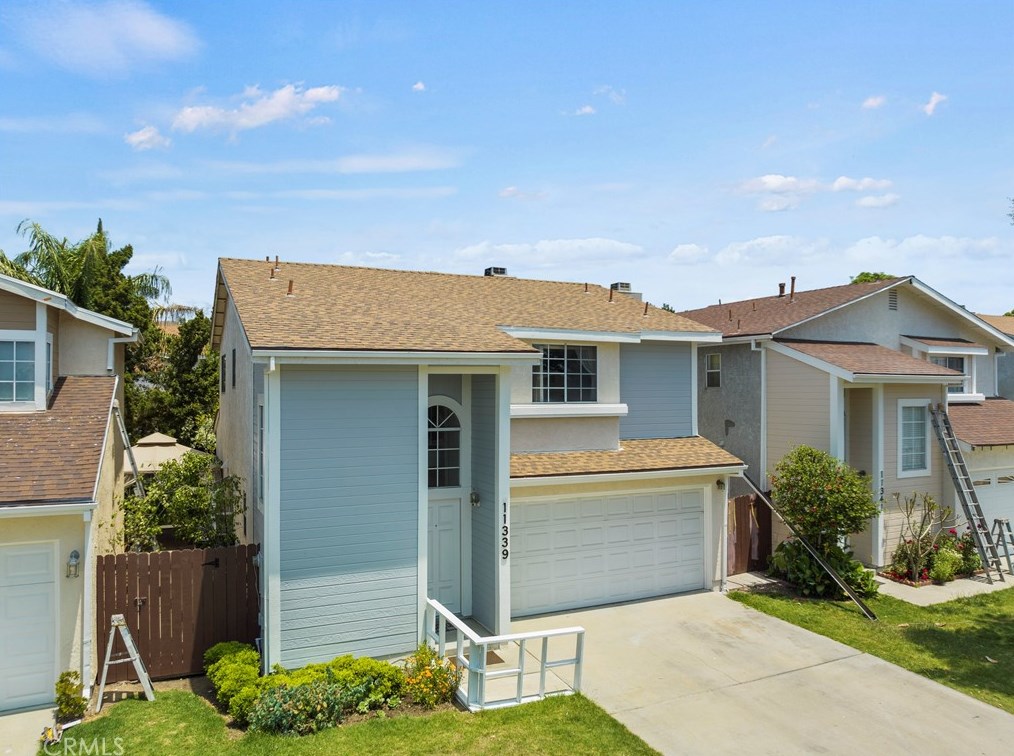 11339 Dronfield Ave, Los Angeles CA  91331-1060 exterior