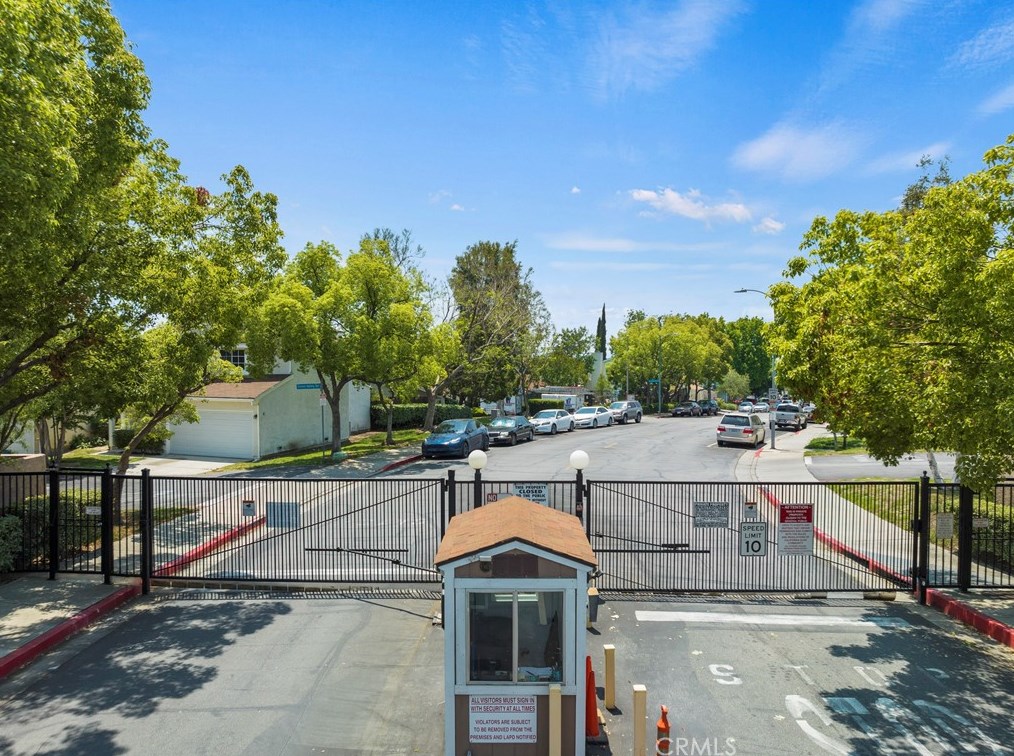 11339 Dronfield Ave, Los Angeles CA  91331-1060 exterior