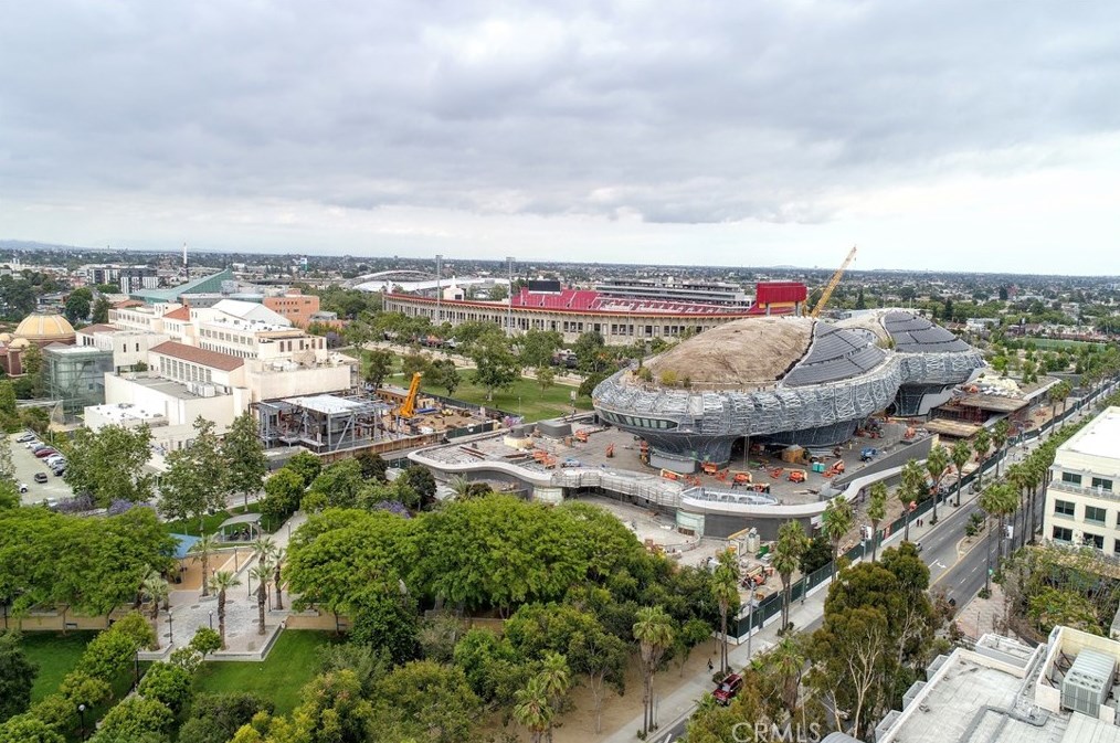 1223 37th Dr, Los Angeles CA  90018-4407 exterior