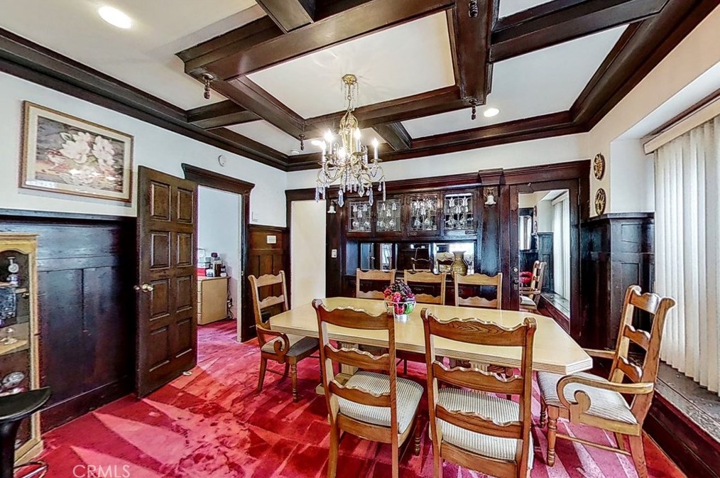 1223 37th Dr, Los Angeles CA  90018-4407 exterior