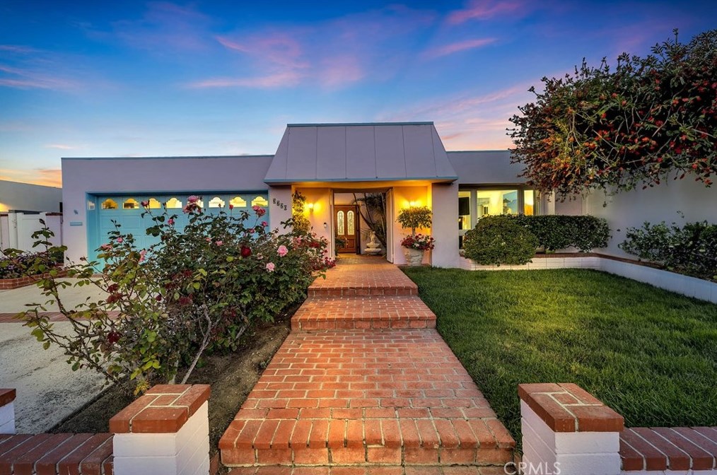 3720 Malibu Vista Dr, Malibu CA  90265-5607 exterior