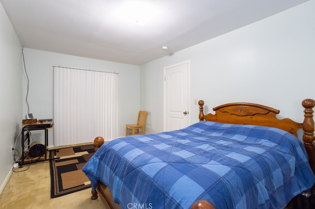 9663 Amboy Ave, Los Angeles CA  91331-3705 exterior