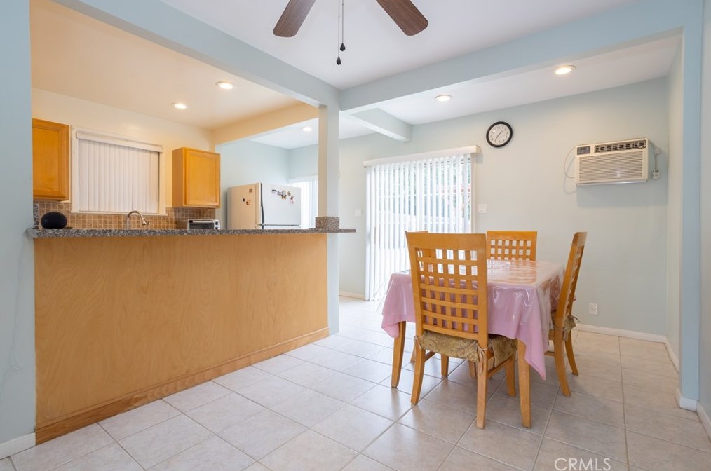 9663 Amboy Ave, Los Angeles CA  91331-3705 exterior