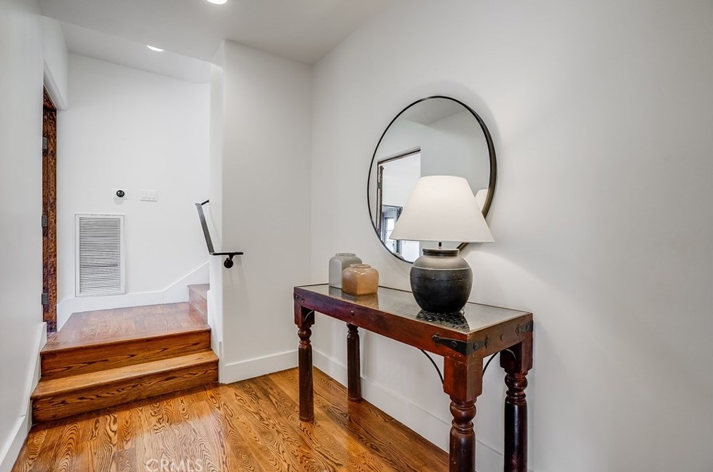 2169 Groveland Dr, Los Angeles CA  90046-1521 exterior