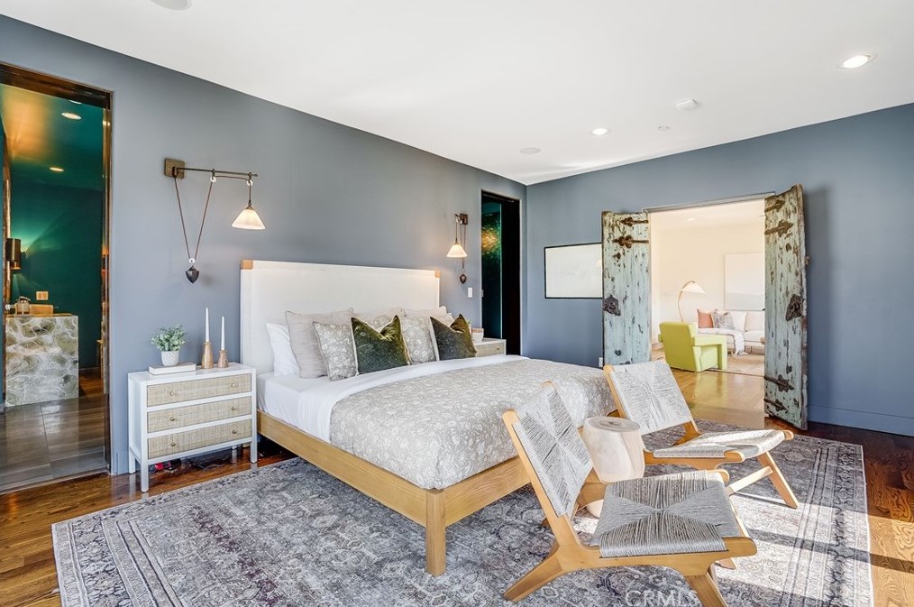 2169 Groveland Dr, Los Angeles CA  90046-1521 exterior