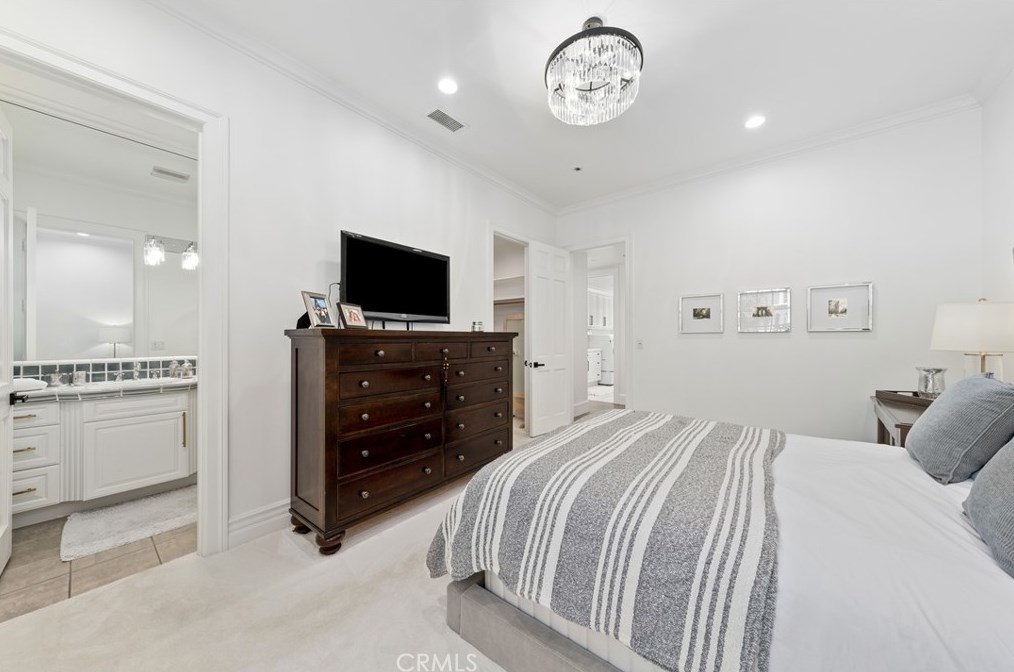 2816 Ladbrook Way, Thousand Oaks CA  91361-5325 exterior