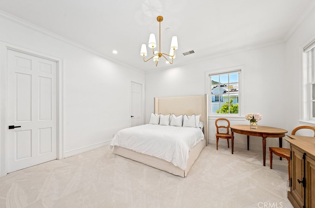 2816 Ladbrook Way, Thousand Oaks CA  91361-5325 exterior