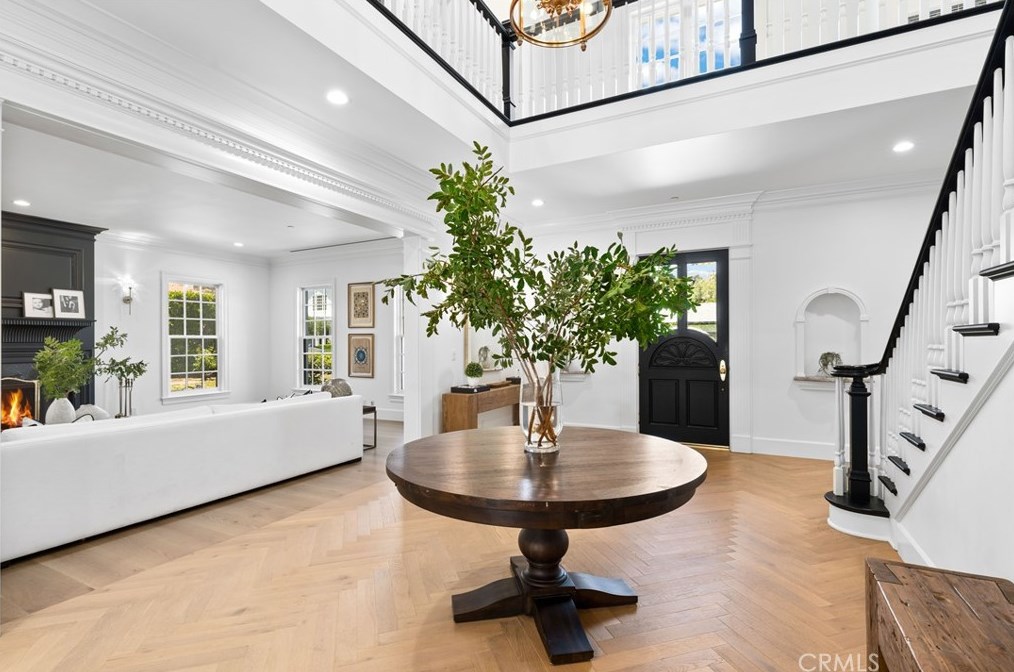 2816 Ladbrook Way, Thousand Oaks CA  91361-5325 exterior