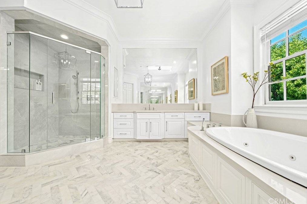 2816 Ladbrook Way, Thousand Oaks CA  91361-5325 exterior