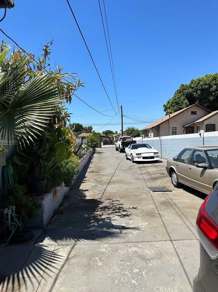 12978 Kagel Cyn St, Los Angeles CA  91331-3213 exterior