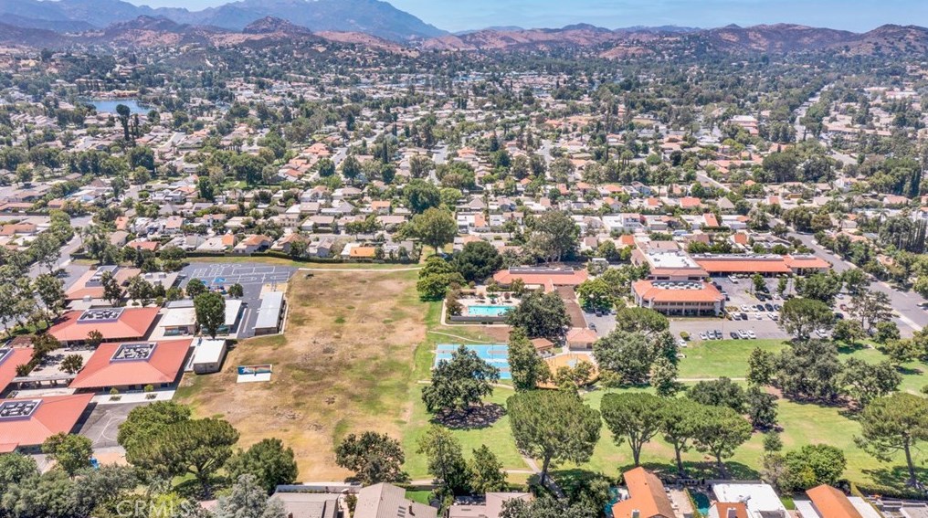 4338 Deerpark Ct, Thousand Oaks CA 91361-4512 exterior