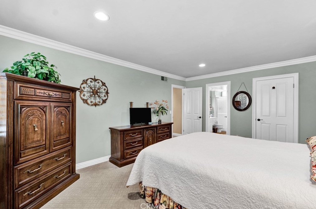 4338 Deerpark Ct, Thousand Oaks CA 91361-4512 exterior