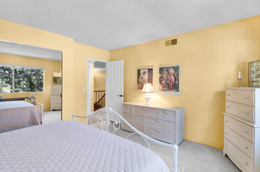 4338 Deerpark Ct, Thousand Oaks CA 91361-4512 exterior