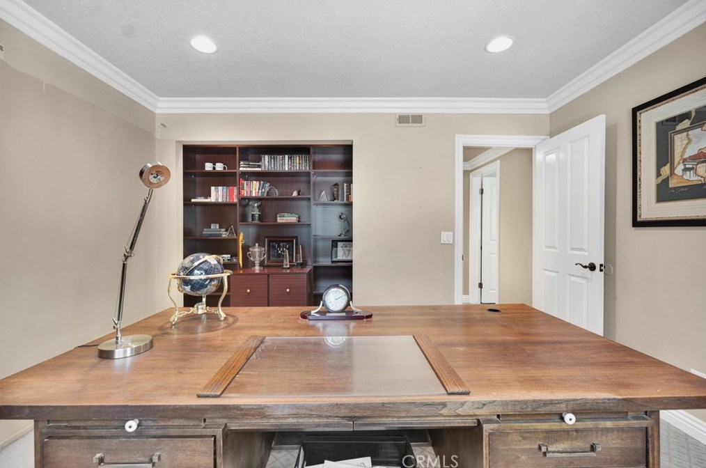 4338 Deerpark Ct, Thousand Oaks CA 91361-4512 exterior