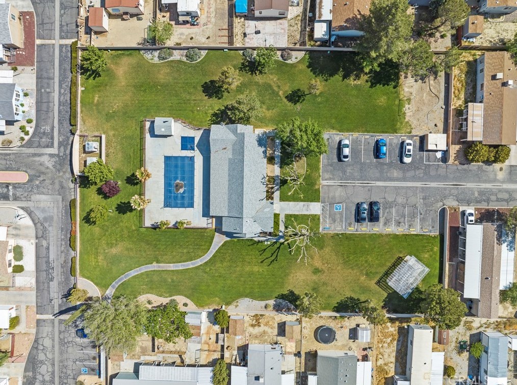 2013 Windharp Dr, Tropico Village CA  93560-6119 exterior