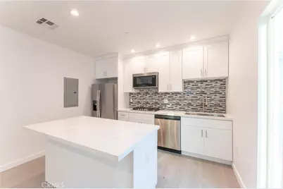 6845 Haskell Avenue, Lake Balboa, CA 91406 - Photo 19