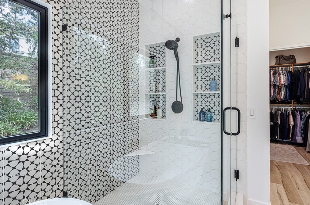 32904 Denver Springs Dr, Thousand Oaks CA  91361-5575 exterior