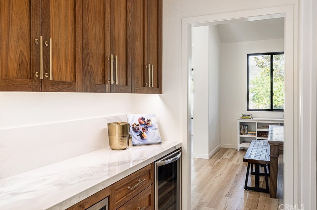 32904 Denver Springs Dr, Thousand Oaks CA  91361-5575 exterior