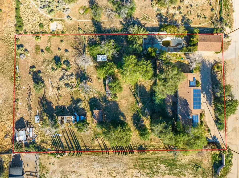 4035 Avenue, Palmdale CA  93552-0043 exterior
