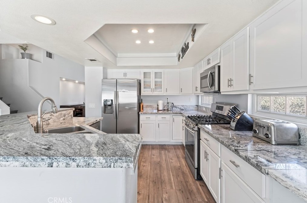 37502 Park Forest Ct, Palmdale CA  93552-4645 exterior