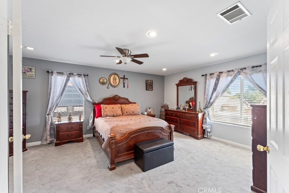 37502 Park Forest Ct, Palmdale CA  93552-4645 exterior