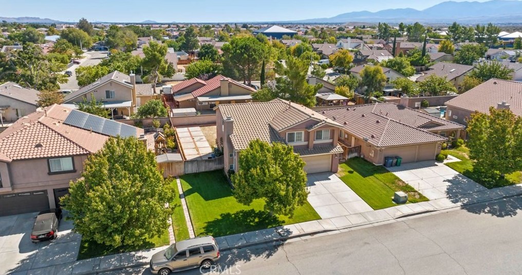 37502 Park Forest Ct, Palmdale CA  93552-4645 exterior