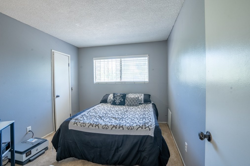 10724 De Haven Ave, Los Angeles CA  91331-2007 exterior