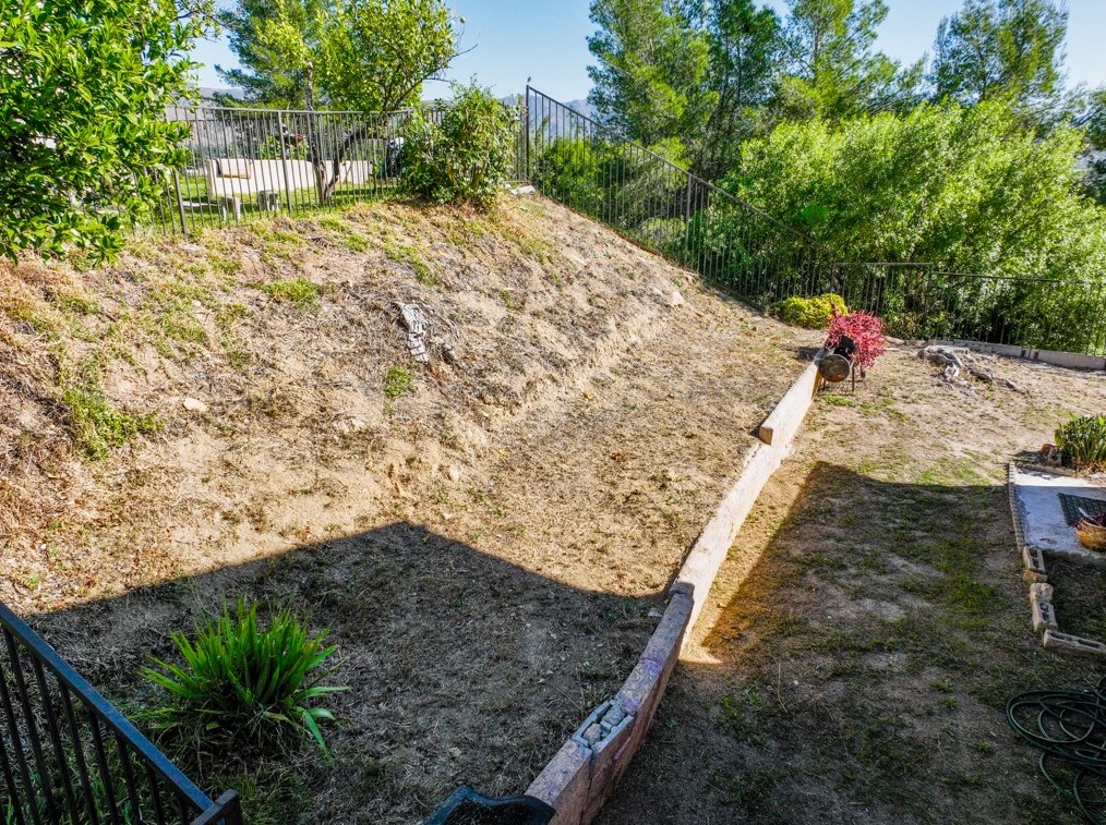 10724 De Haven Ave, Los Angeles CA  91331-2007 exterior