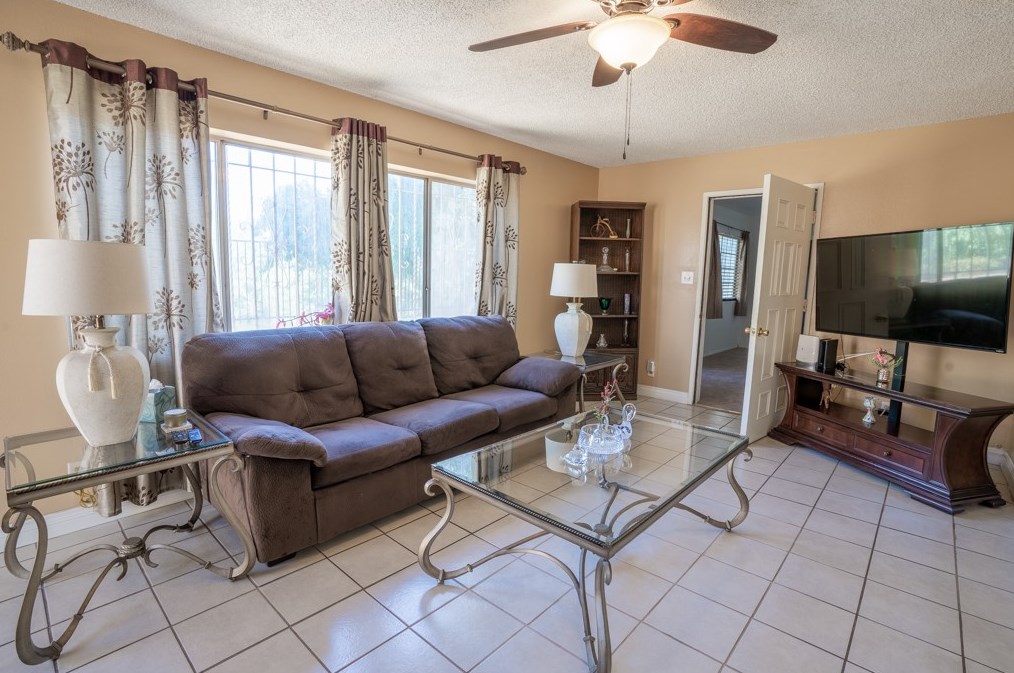 10724 De Haven Ave, Los Angeles CA  91331-2007 exterior