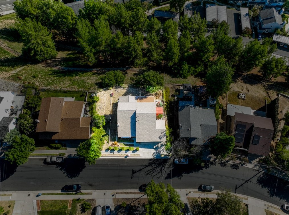 10724 De Haven Ave, Los Angeles CA  91331-2007 exterior