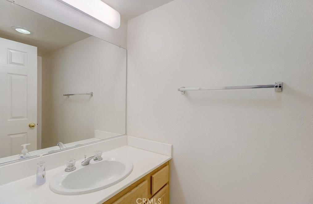 8011 Hannum Ave, Los Angeles CA  90230-6172 exterior