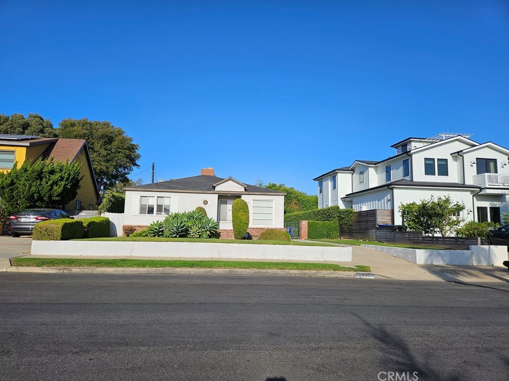 3446 Cabrillo Blvd, Los Angeles CA  90066-1504 exterior