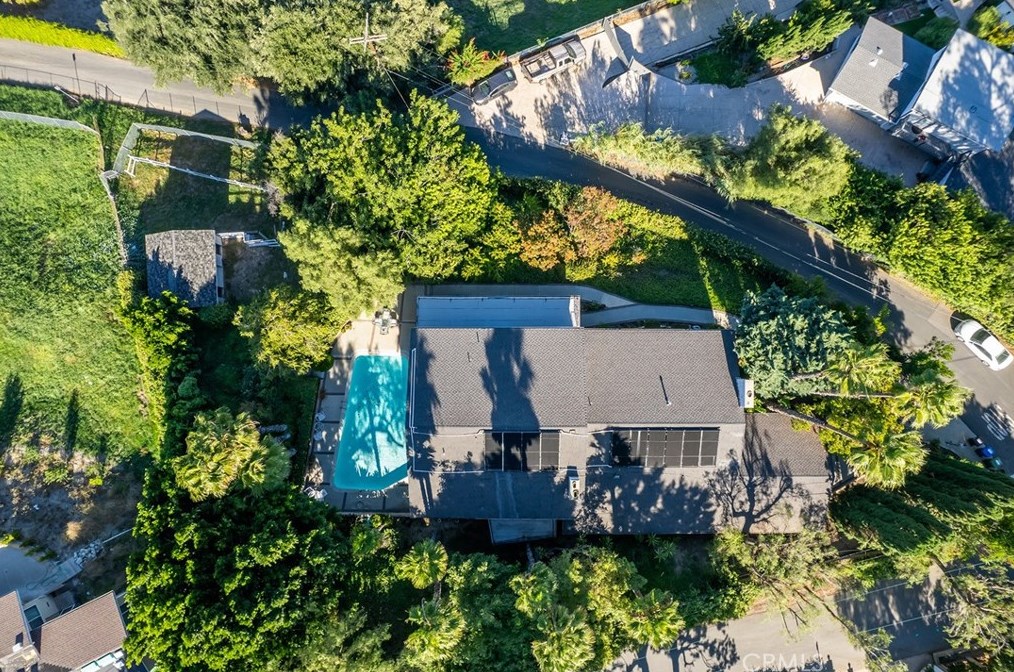 17811 Ridgeway Rd, San Fernando CA  91344-2134 exterior