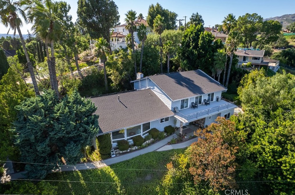 17811 Ridgeway Rd, San Fernando CA  91344-2134 exterior