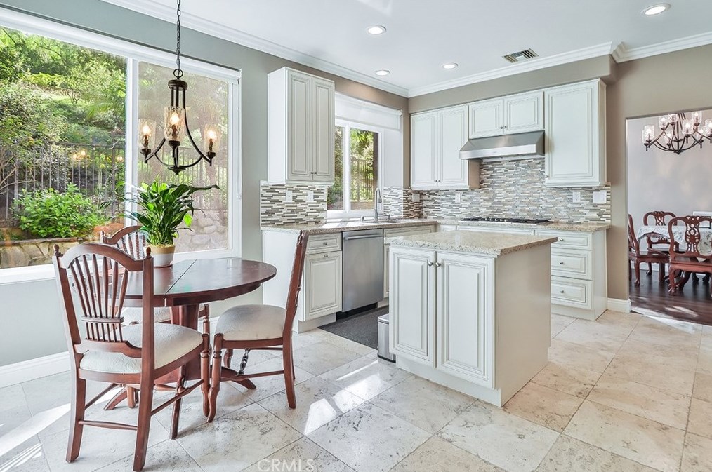 358 Anzio Way, Calabasas CA  91377-4851 exterior