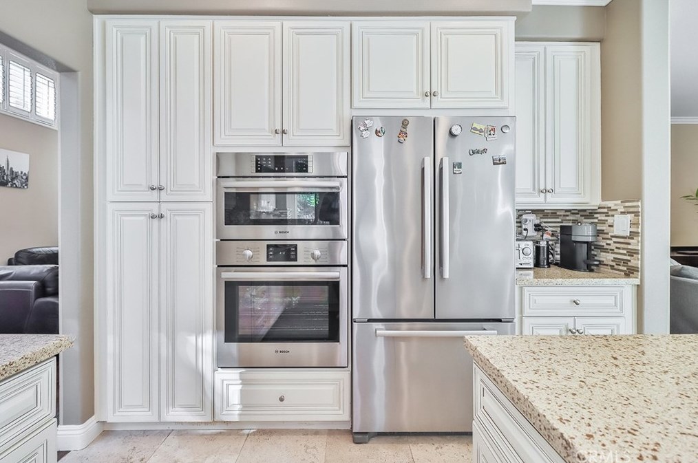 358 Anzio Way, Calabasas CA  91377-4851 exterior