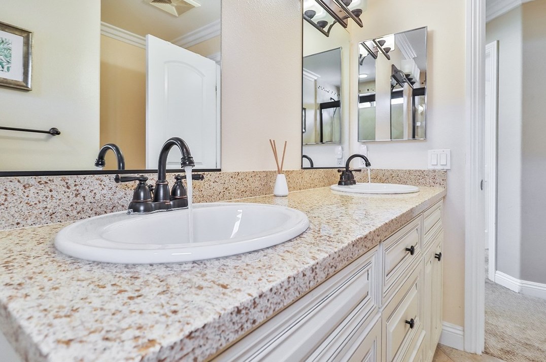 358 Anzio Way, Calabasas CA  91377-4851 exterior