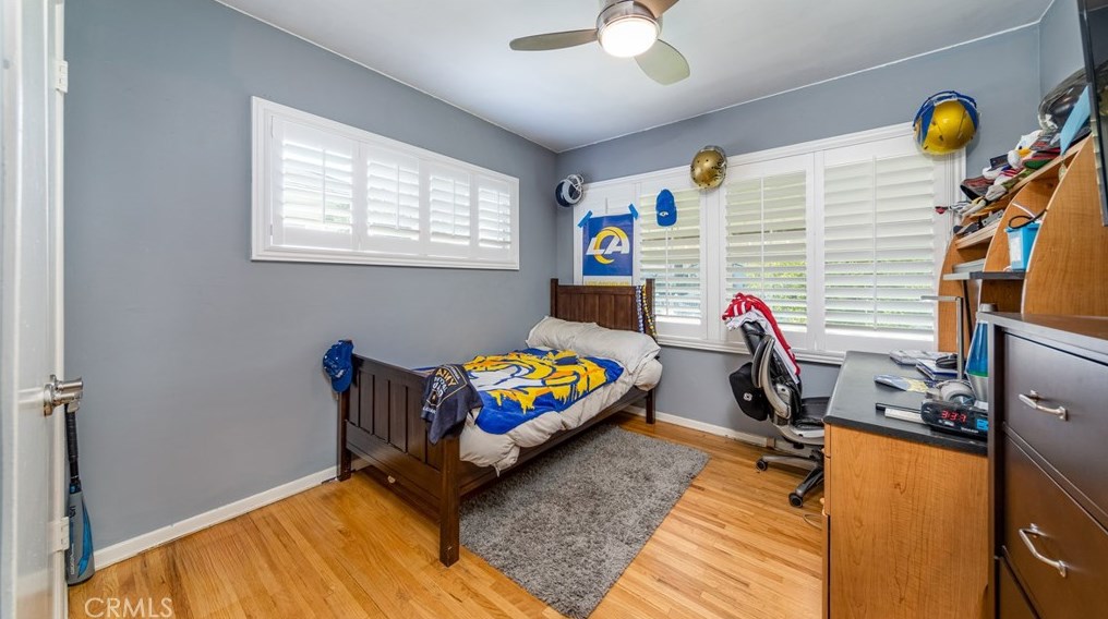 11000 Marklein Ave, San Fernando CA  91345-1330 exterior