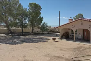 14637 Castle Butte Rd, North Edwards, CA 93523 - Photo 11