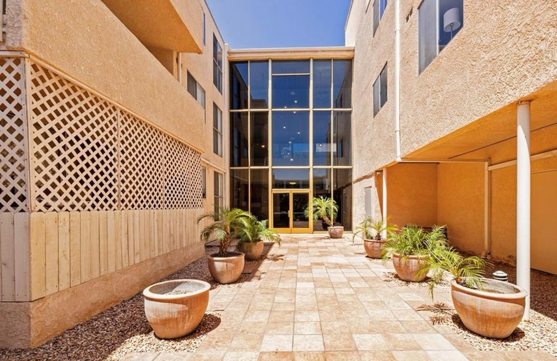 5429 Newcastle Ave #213, Van Nuys, CA 91316